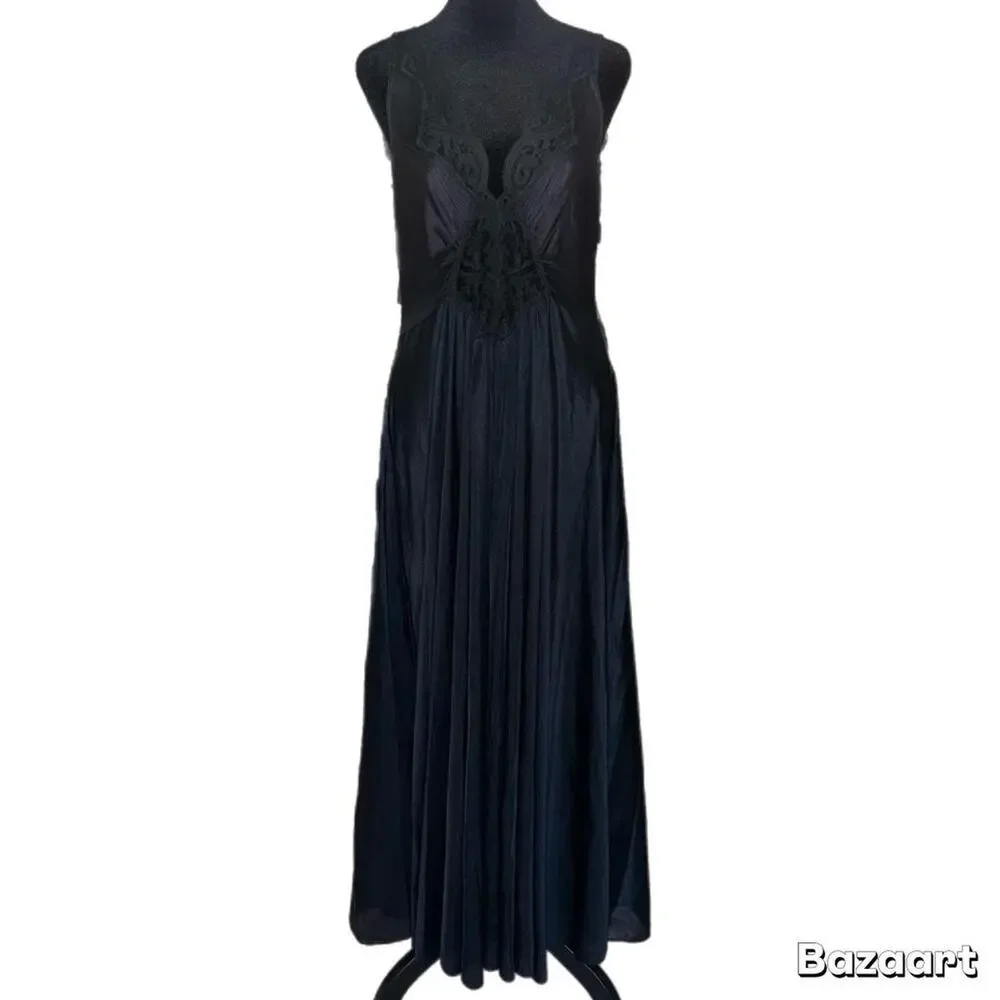 Vintage olga black full sweep